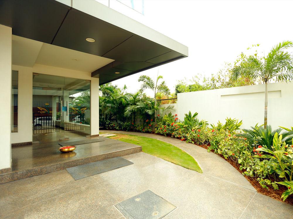 Fabhotel Syberitic Suites Gachibowli - Fully Vaccinated Staff Kondapur  Kültér fotó
