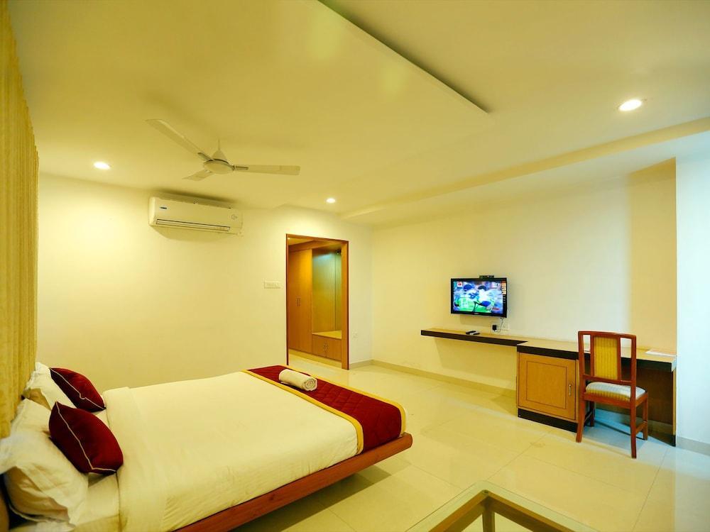 Fabhotel Syberitic Suites Gachibowli - Fully Vaccinated Staff Kondapur  Kültér fotó