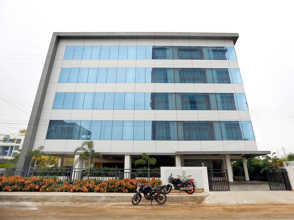 Fabhotel Syberitic Suites Gachibowli - Fully Vaccinated Staff Kondapur  Kültér fotó