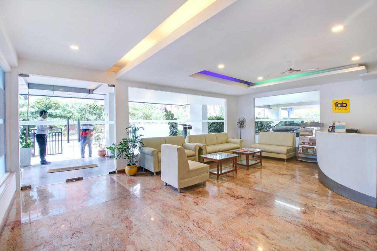 Fabhotel Syberitic Suites Gachibowli - Fully Vaccinated Staff Kondapur  Kültér fotó