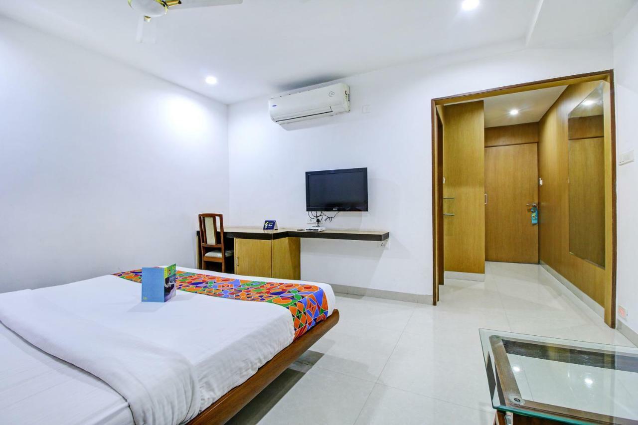 Fabhotel Syberitic Suites Gachibowli - Fully Vaccinated Staff Kondapur  Kültér fotó